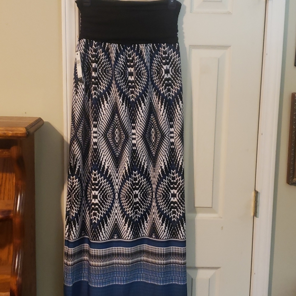 AB STUDIO NWT STRAPLESS DRESS